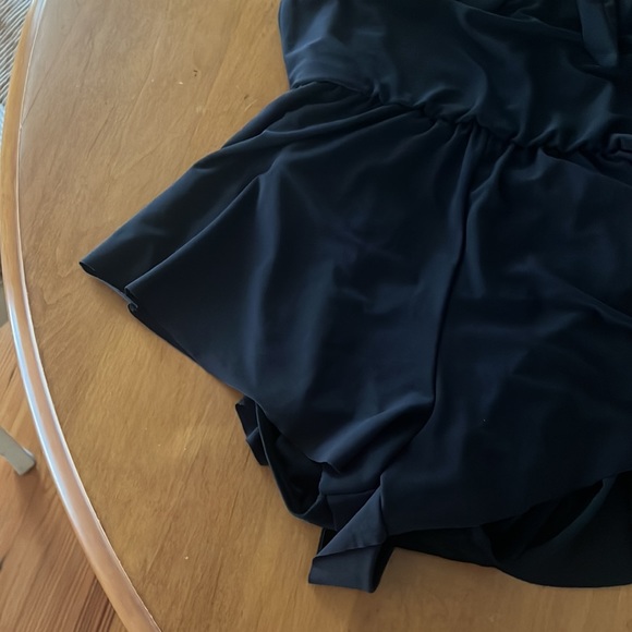 Perfect one piece - Picture 4 of 5